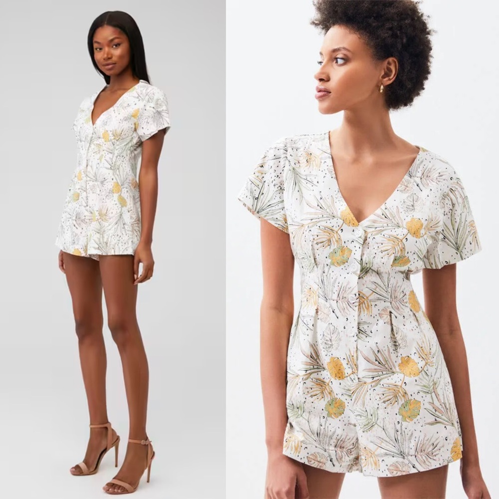 MINKPINK Linen Cotton Tropical Print Short Sleeve V-Neck Button Front Romper XS